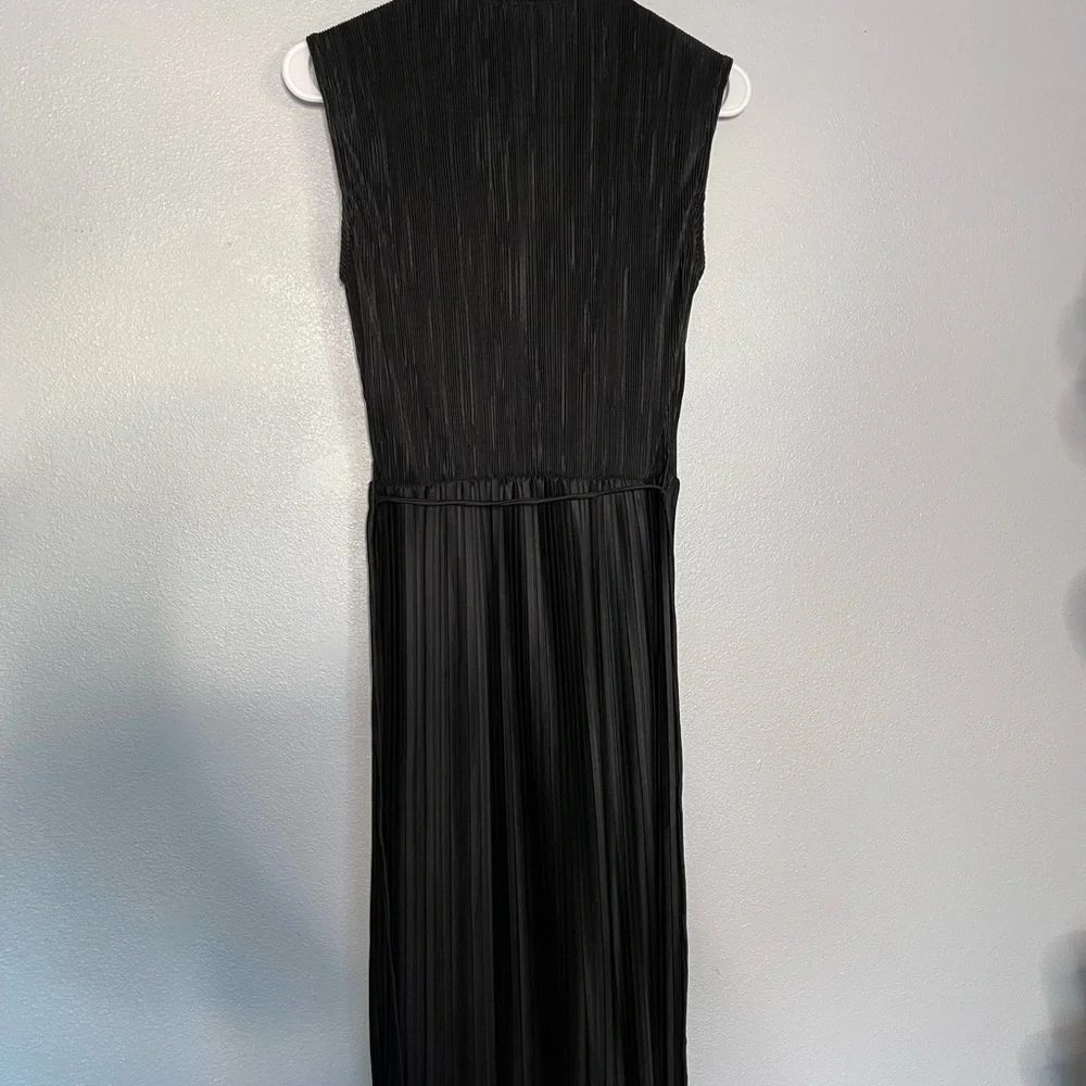 MNG Mango pleated Black Midi Party Dress Size 4 NWT - Picture 6 of 16